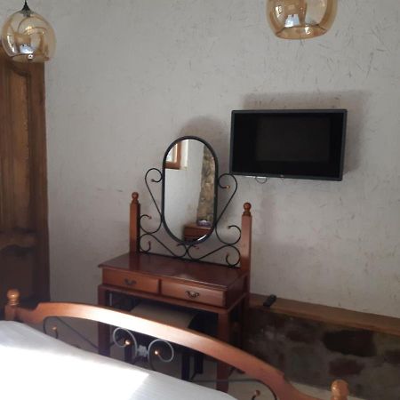 Alpine Castle Hotel Dilijan Esterno foto